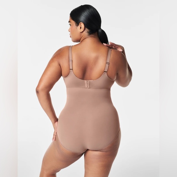 Spanx High-Waisted Shaping Briefs 10399R Cafe Au Lait Size M NWT - Picture 3 of 7